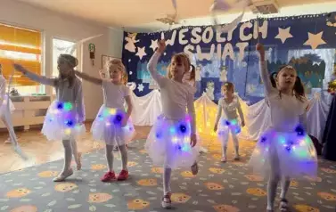 Tańczące dziewczynki
