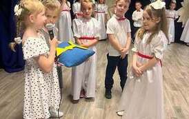 Przekazania klucza do przedszkola młodszym dzieciom, pożegnanie starszak&oacute;w przez dzieci młodsze