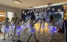 Tańczące dziewczynki