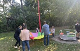 Zabawy z chustą animacyjną