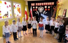 Prezentacja wiersza w wykonaniu grupy dzieci